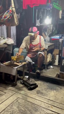 Market seated