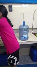 Water station container handling